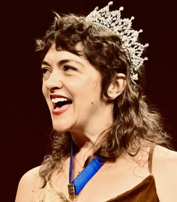 Neyla Pekarek